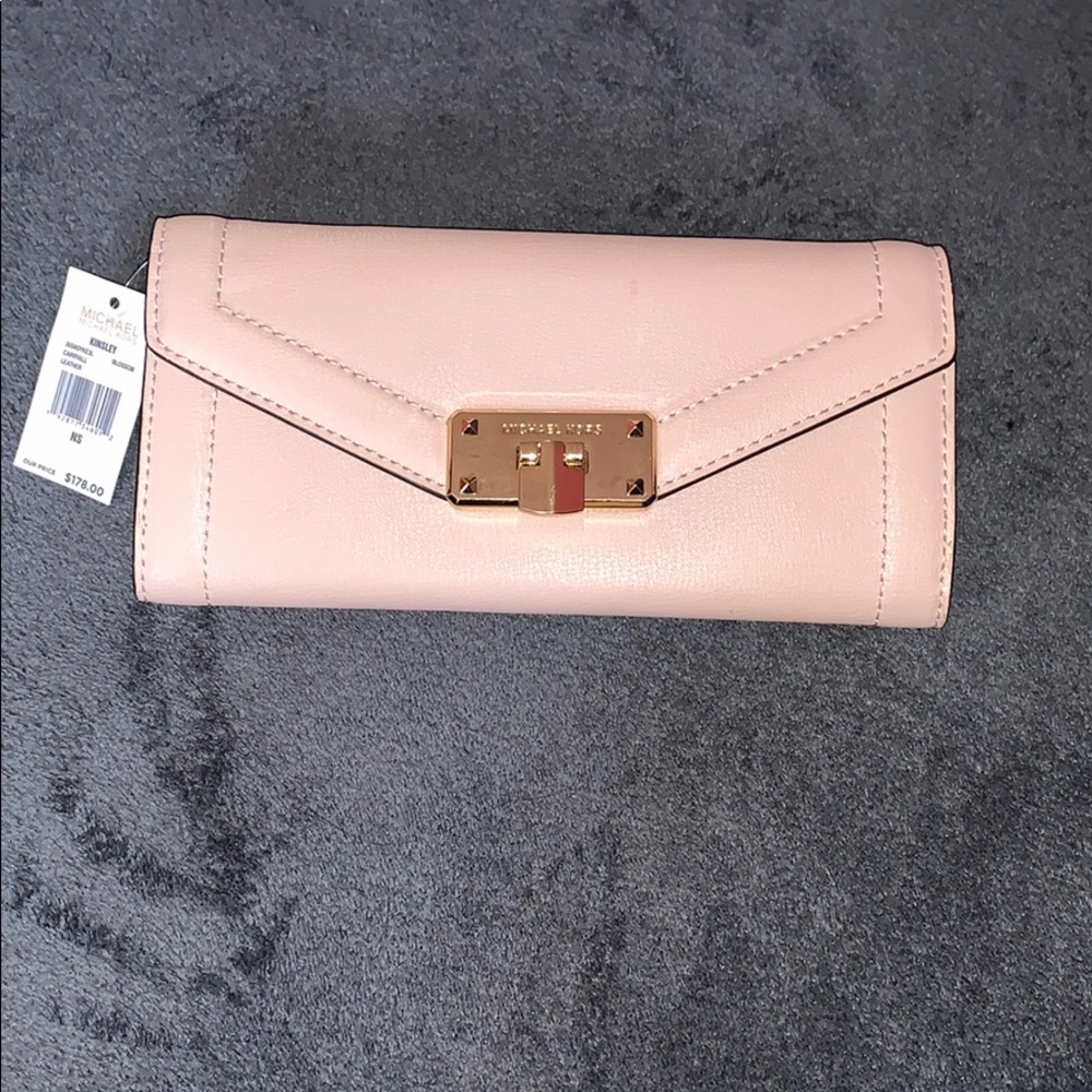💖MK beautiful baby Pink Wallet💖